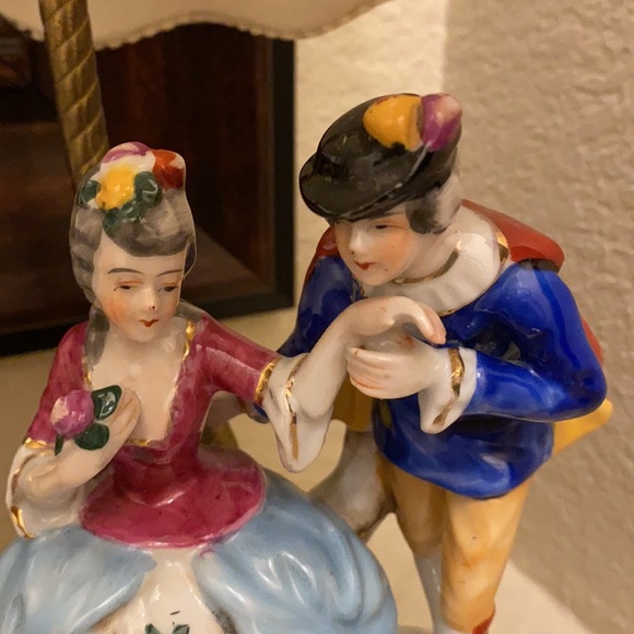 Vintage Boudoir matched pair of lamps without shades - Picture 4 of 14